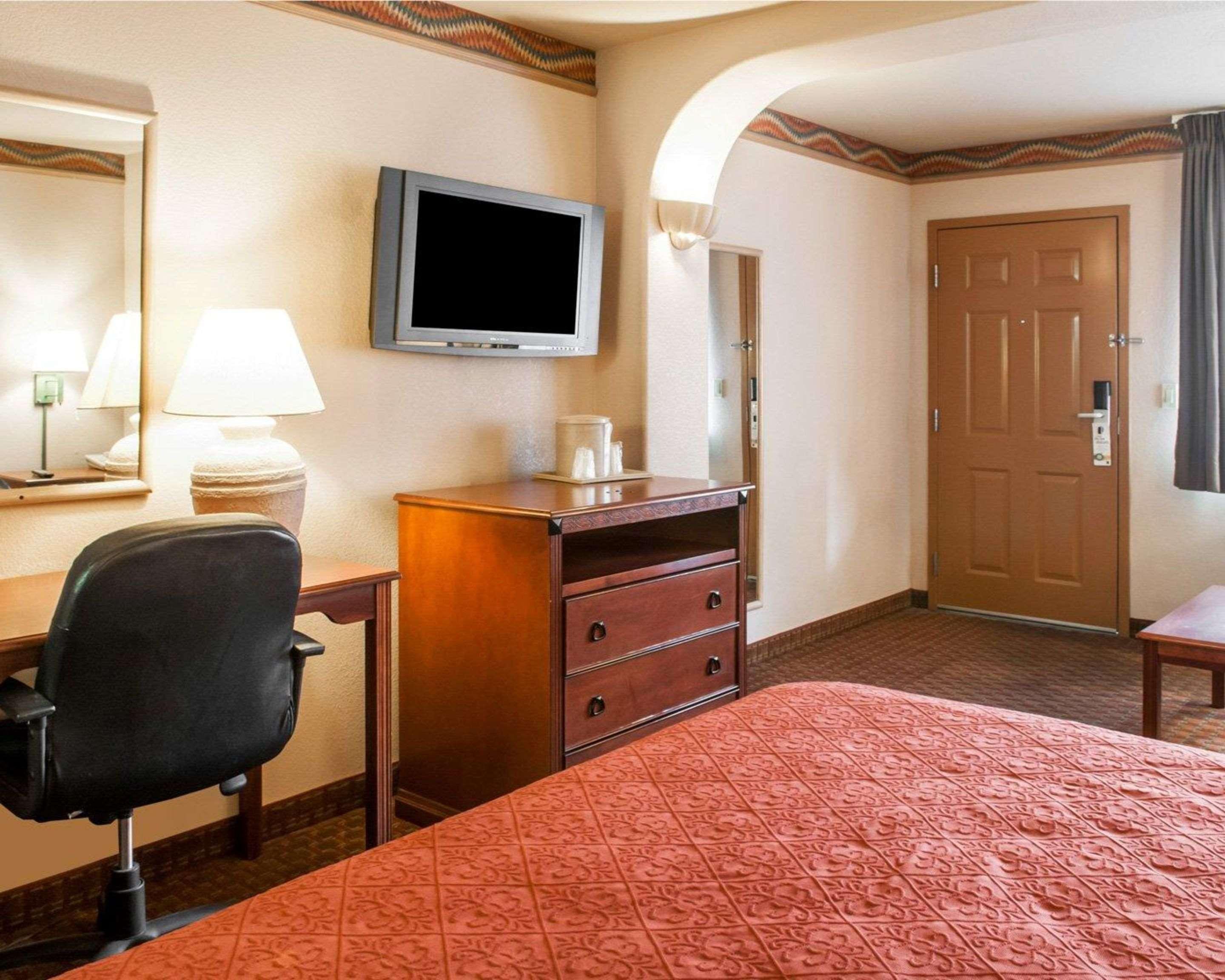 Quality Inn & Suites Las Cruces - University Area Zewnętrze zdjęcie