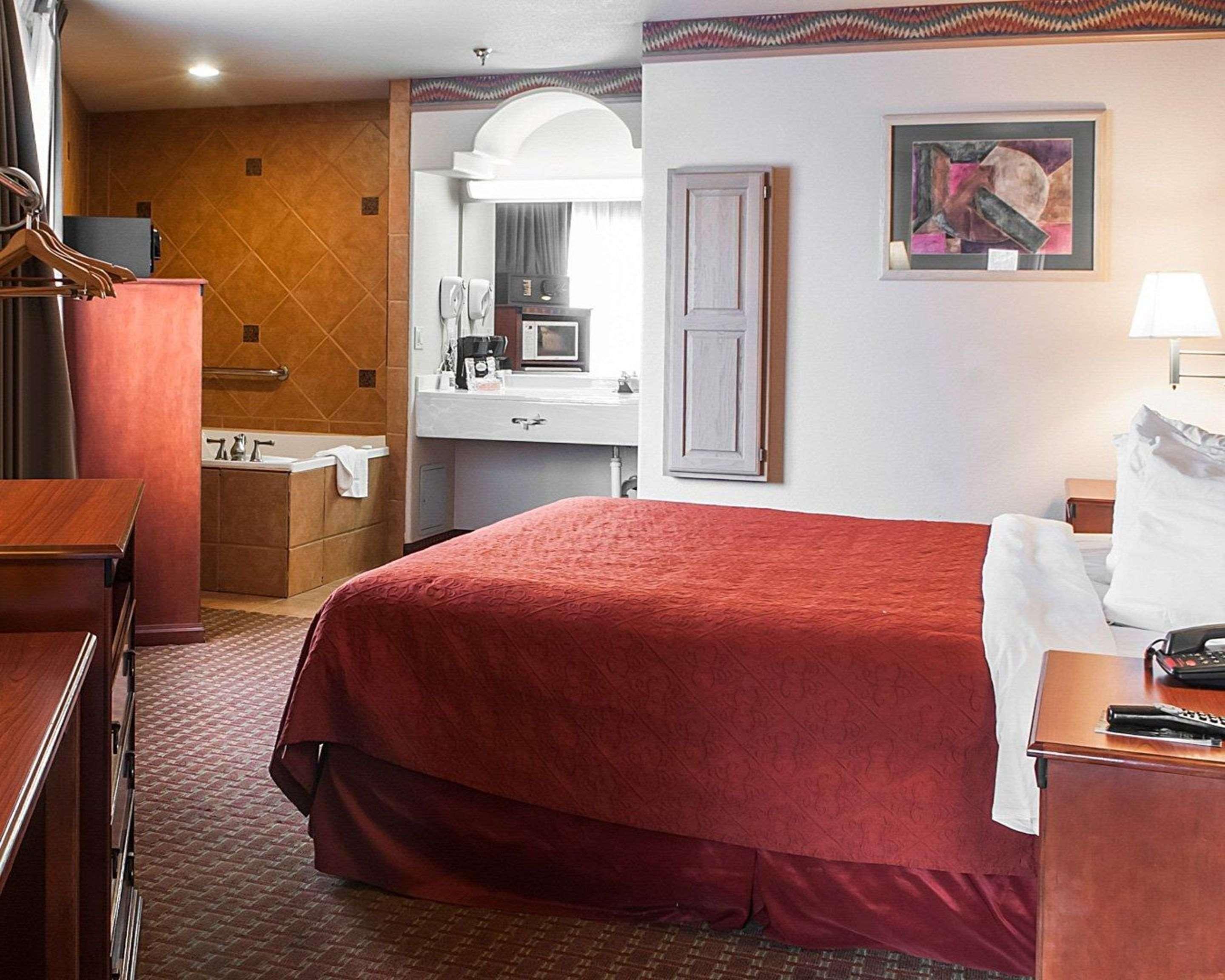 Quality Inn & Suites Las Cruces - University Area Zewnętrze zdjęcie