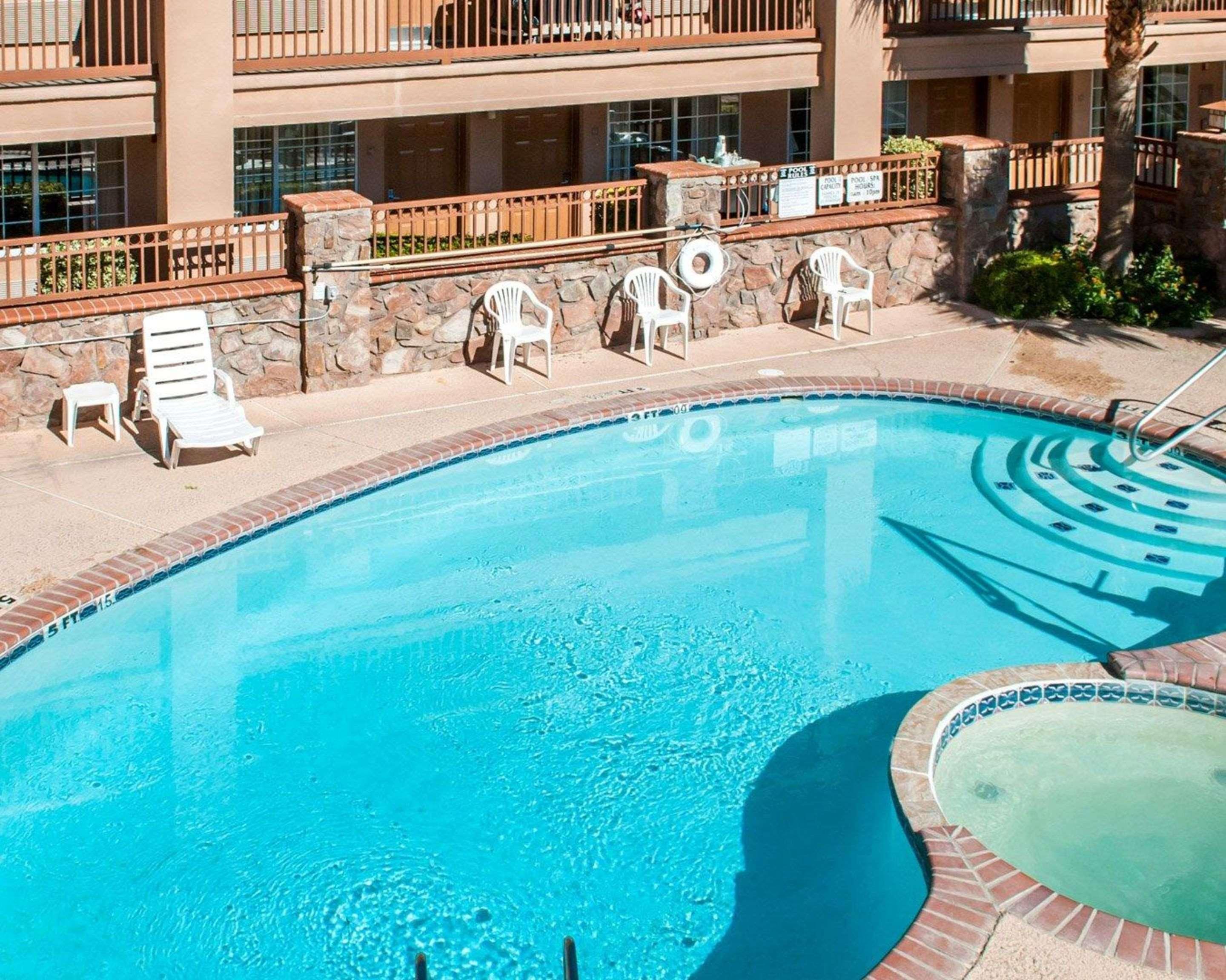 Quality Inn & Suites Las Cruces - University Area Zewnętrze zdjęcie