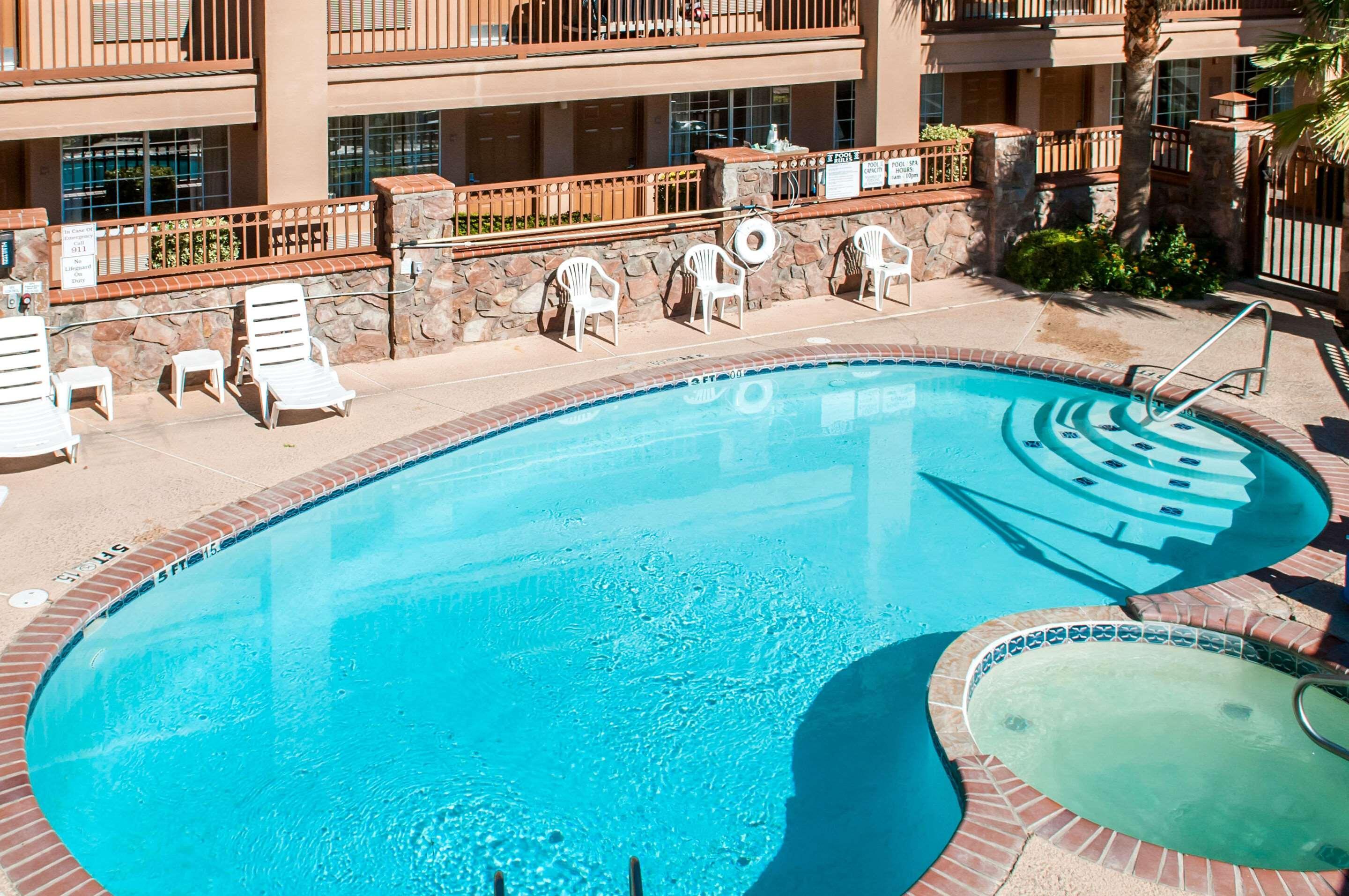 Quality Inn & Suites Las Cruces - University Area Zewnętrze zdjęcie
